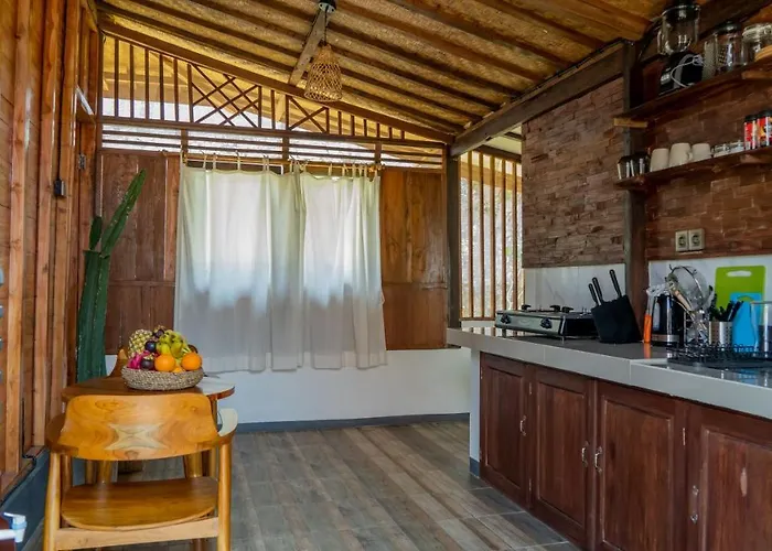 アパート Sangat Indah Wooden House ウルワツ
